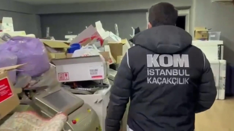 İstanbul - İstanbul’da kaçak tıbbi ilaç ve cihaz operasyonunda 235 milyon TL değerinde ürün ele geçirildi