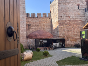 Önünden geçilmeye korkulan Zindankapı, 2 bin 500 yıl sonra sanatla hayat buldu