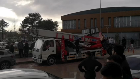Elazığ’da sağanak; cadde ve sokaklar göle döndü (2)