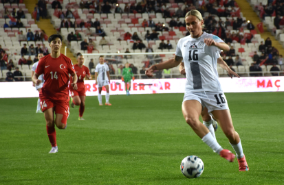 Kadın A Milli Futbol Takımı, Slovenya'ya 1-0 yenildi