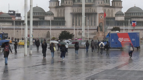 İstanbul- İstanbul'da soğuk ve yağışlı hava etkili oluyor