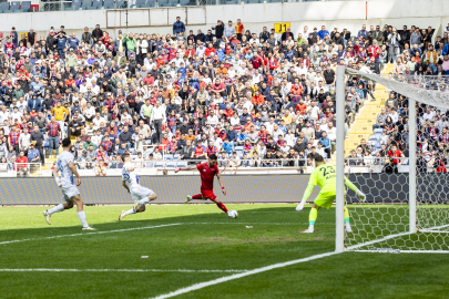 Yeni Mersin İdmanyurdu - Belediye Derincespor: 2-0