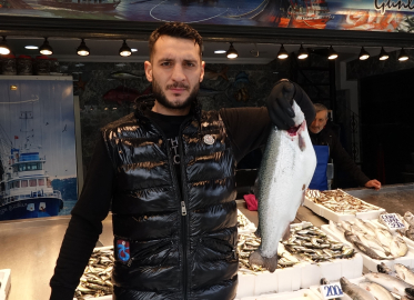 Av yasağına sayılı günler kala balık tezgahlarında çeşit bolluğu