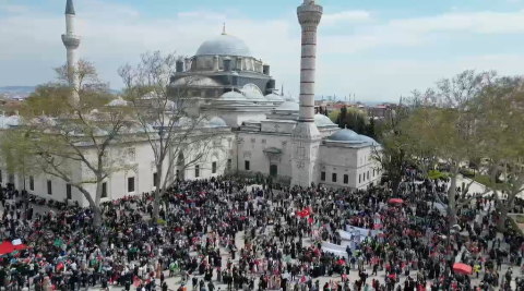 Beyazıt Meydanı’nda Filistin için yürüyüş düzenlendi