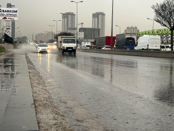 Ankara'da sağanak etkili oldu