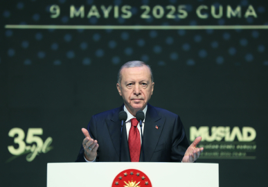 İstanbul- Cumhurbaşkanı Erdoğan: Hükümet olarak fırtınalı sularda gemiyi limana güvenle ulaştıracak iradeye sahibiz / Geniş haber