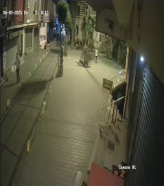 İstanbul- Fatih'te tartıştığı kişiyi bıçakladı, başında bekleyip cep telefonunu çalıp kaçtı / Ek bilgi ve görüntüyle