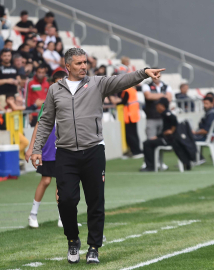 Karşıyaka'da Yıldırım yolcu