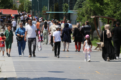 Kayseri Hayvanat Bahçesi'nde bayram yoğunluğu; 65 bin ziyaretçi