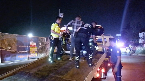 İstanbul - Silivri'de kaza yapan motosiklet polis uygulama noktasına girdi: 5'i polis 6 yaralı / Ek bilgi