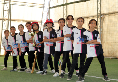 Van’ın Mor Menekşeler Spor Kulübü'nün kızları, krikette Türkiye şampiyonu