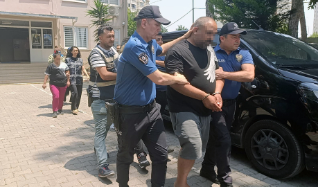 Ürün almak için adreslerine çağırdıkları 13 satıcıyı dolandıran 4 şüpheli tutuklandı