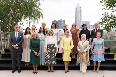 Emine Erdoğan, Hollanda Kraliçesi Cerruti'nin ev sahipliğinde lider eşleriyle bir araya geldi