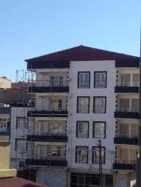 İskelenin 4'ncü katından düşen kartonpiyer ustası öldü / Ek fotoğraflar