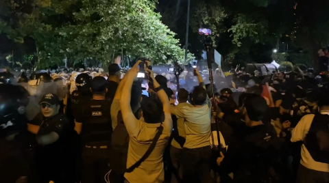 İstanbul - Saraçhane'de polise yabancı madde atan göstericiler gözaltına alındı