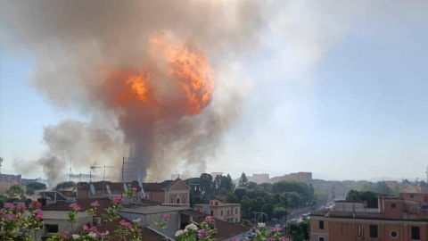 Roma'da akaryakıt istasyonunda patlama: En az 20 yaralı / Ek bilgi, video ve fotoğraf eklendi