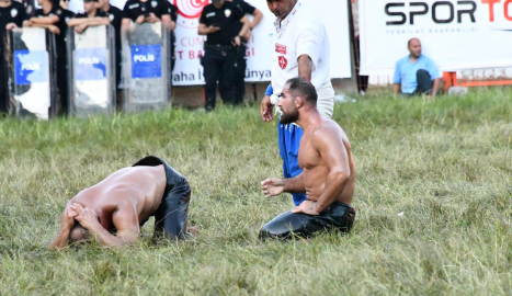Kırkpınar'da adını çeyrek finale yazdıran pehlivanlar belli oldu / Ek fotoğraflar