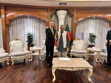 Haluk Görgün, Bangladeş Geçici Hükümeti Başkanı Yunus'u ziyaret etti