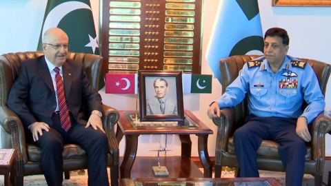 Milli Savunma Bakanı Güler, Pakistan Hava Kuvvetleri Komutanı Sidhu ile görüştü