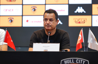 Hull City Başkanı Acun Ilıcalı: Kulübü satmak gibi bir düşüncem yok / Fotoğraf eklendi