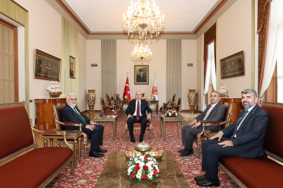 TBMM Başkanı Kurtulmuş, HÜDA PAR Genel Başkanı Yapıcıoğlu'nu kabul etti