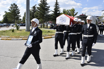 Kazada yaralanan eski Bitlis Valisi Karaömeroğlu, yaşam mücadelesini kaybetti (3)