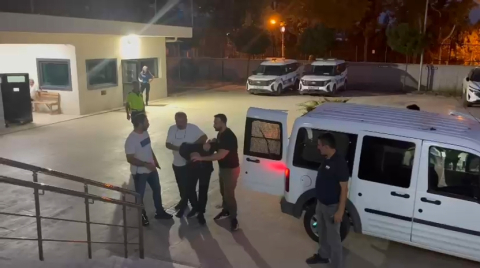 Cuma namazı çıkışı silahlı saldırı; 4 yaralı (2)