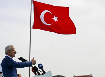 Bakan Uraloğlu: Antalya-Alanya Otoyolu ile seyahat süresi 36 dakikaya düşecek