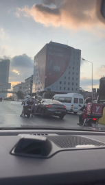 İstanbul- Şişli'de trafikte yumruklu saldırı kamerada