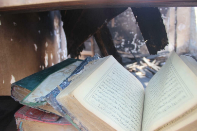 Çanakkale’deki yangında tüm eşyaların yandığı evde Kur’an-ı Kerim zarar görmedi