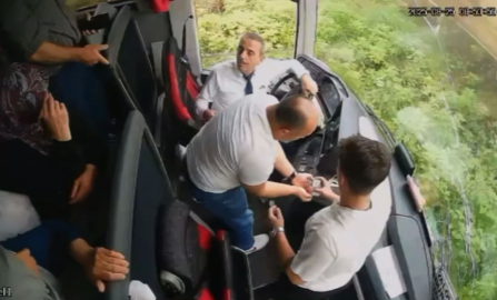 Yolcu otobüsünün çarptığı, 2 kişinin öldüğü kazanın yeni görüntüleri ortaya çıktı