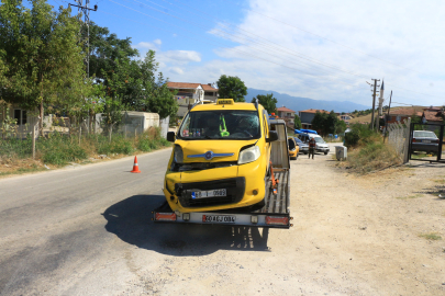 Tokat’ta taksi ile otomobil çarpıştı, hamile kadın bebeğini kaybetti: 5 yaralı