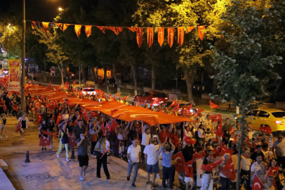 Edirne'de '30 Ağustos' coşkusuyla 'fener alayı' düzenlendi