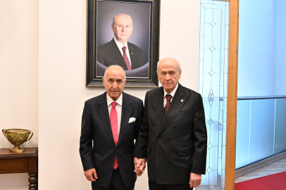 CHP eski Genel Başkanı Hikmet Çetin, Bahçeli'yi ziyaret etti