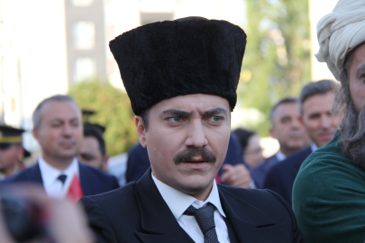 Sivas Kongresi'nin 106'ncı yılında Atatürk'ün kente gelişine temsili canlandırma