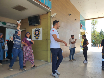 Elini salça makinesine kaptıran kadının 4 parmağı koptu