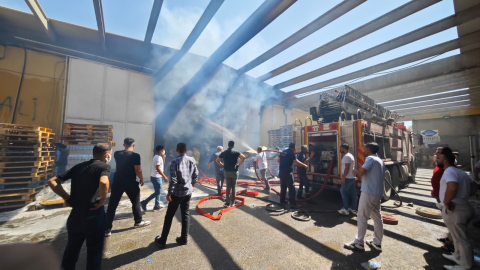 Mardin’de içecek deposunda yangın