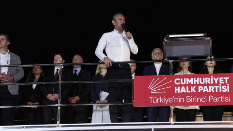 İstanbul - Özgür Özel Kadıköy'de konuştu