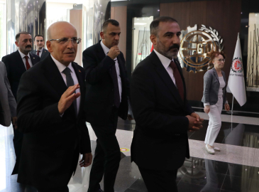 Mehmet Şimşek: Karşımıza çıkacak tehditlere karşı en etkili silah eğitimdir (2)