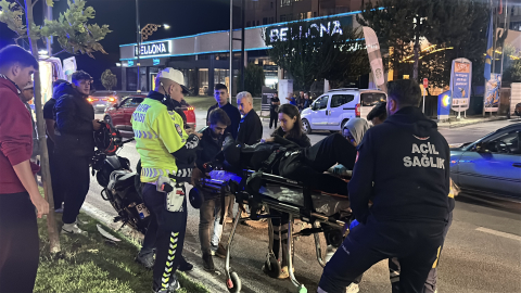 Sivas'ta 2 motosiklet çarpıştı; 2 yaralı