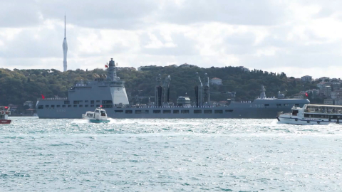 İstanbul- Preveze Deniz Zaferi'nin 487'nci yıl dönümünde İstanbul Boğazı'nda geçit töreni / Ek bilgi ve görüntüyle geniş haber