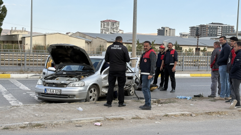Sivas’ta iki otomobil çarpıştı: 1 ölü 3 yaralı