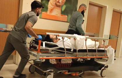 Sokakta 'laf atma' tartışmasında bıçakla yaralandı