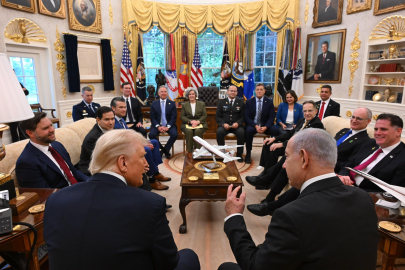 Trump: İsrail, aşamalı şekilde çekilecek