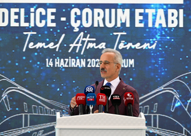 Bakan Uraloğlu: Çorum-Delice etabı hızlı tren kazılarında yüzde 30 ilerleme kaydettik