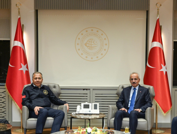 Bakanlar Yelikaya ile Uraloğlu bir araya geldi