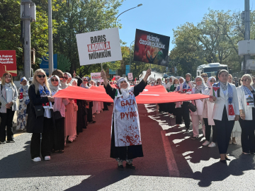 AK Parti'li kadınlardan 'Gazze İçin Sessiz Çığlık' zinciri / Video eklendi
