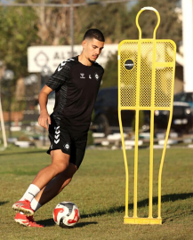 Altay'da Arif'ten profesyonel imza