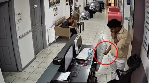 İstanbul-Sarıyer'de nefes borusuna simit kaçan tıp merkezi çalışanı Heimlich manevrasıyla kurtarıldı