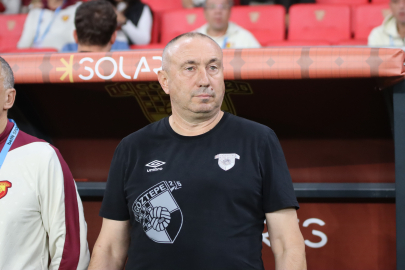 Göztepe'de Stoilov rüzgarı